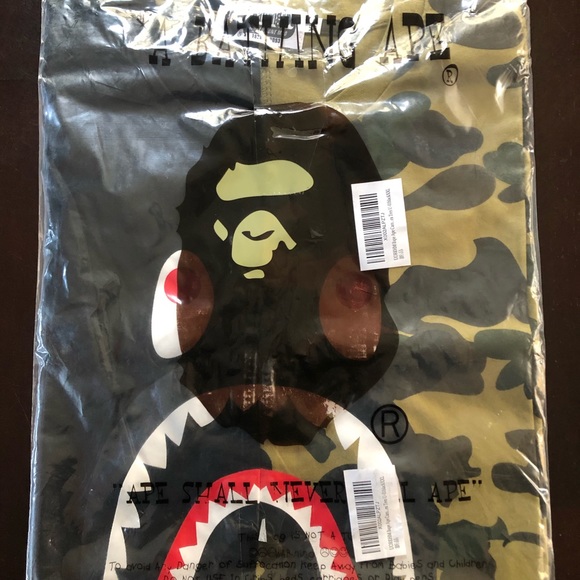 🔥A Bathing Ape Shirt🔥 - Picture 3 of 3